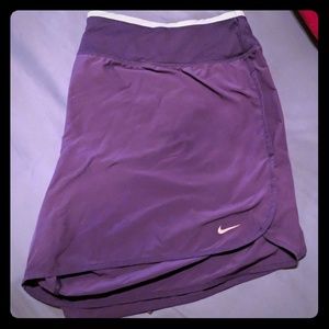 Nike shorts with 4 pockets